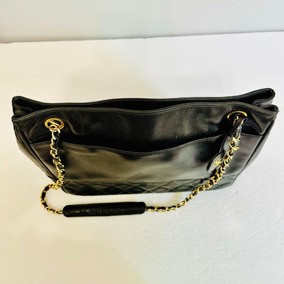 EUC CHANEL MATELASSE LAMBSKIN LEATHER QUILTED CC LOGO SHOULDER BAG MADE IN ITALY - Picture 8 of 16